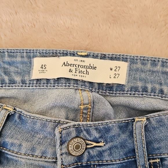 Abercrombie & Fitch Light Blue Straight Leg Jeans Size 27 - Picture 2 of 14